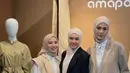 Tak hanya dari segi pakaian, Paula juga melengkapi penampilannya dengan makeup natural dan aksesori minimalis. Dengan gaya yang clean dan polished, ia sukses menunjukkan bagaimana tampilan seorang lady boss bisa tetap anggun tanpa terkesan berlebihan. [@paula.verhoeven].