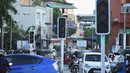 Lampu lalu lintas tampak mati di tengah pemadaman listrik di Kolombo, Sri Lanka (17/8/2020). Akibat pemadaman listrik tersebut kegiatan bisnis dan kehidupan sehari-hari terpaksa terhenti. (Xinhua/A. Hapuarachchi)