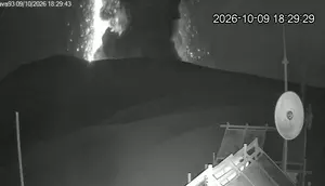 26 Kali Erupsi, Anak Krakatau Berstatus Siaga