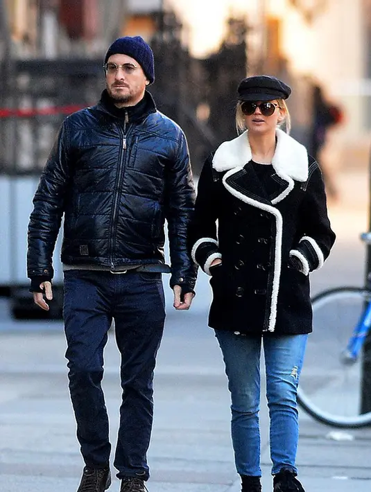 Di tahun 2017 ini tersiar kabar bahwa keduanya memiliki resolusi tersendiri untuk hubungannya. Bukan soal menikah, melainkan akan lebih terbuka soal hubungannya di depan umum. (doc.mirror.co.uk)