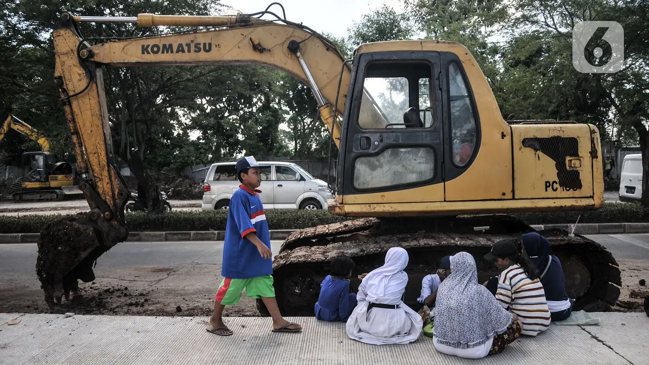 Minta Segera Ditempatkan, Warga Kampung Susun Bayam Bertahan di Tenda