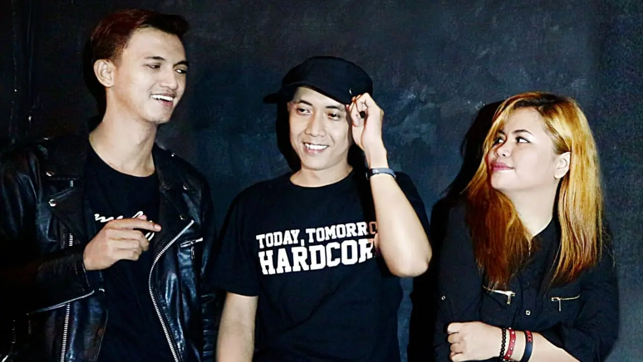 Simple Track band