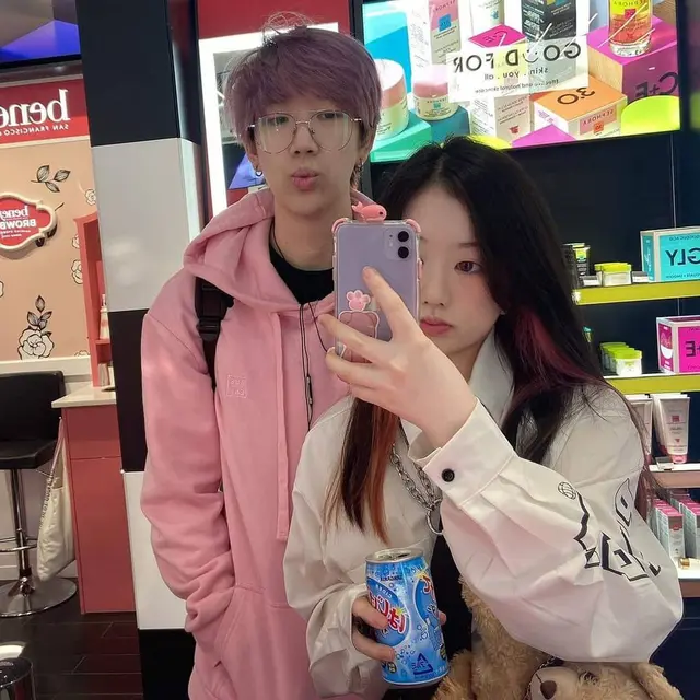 Potret Richie Victor Hartanto Adik Bungsu Leony Vitria, Disebut Mirip Oppa Korea. (Sumber: Instagram/wekywek)