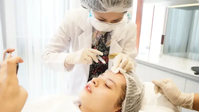 Jovita Karen Jalani Perawatan di Skinfinity Jakarta.