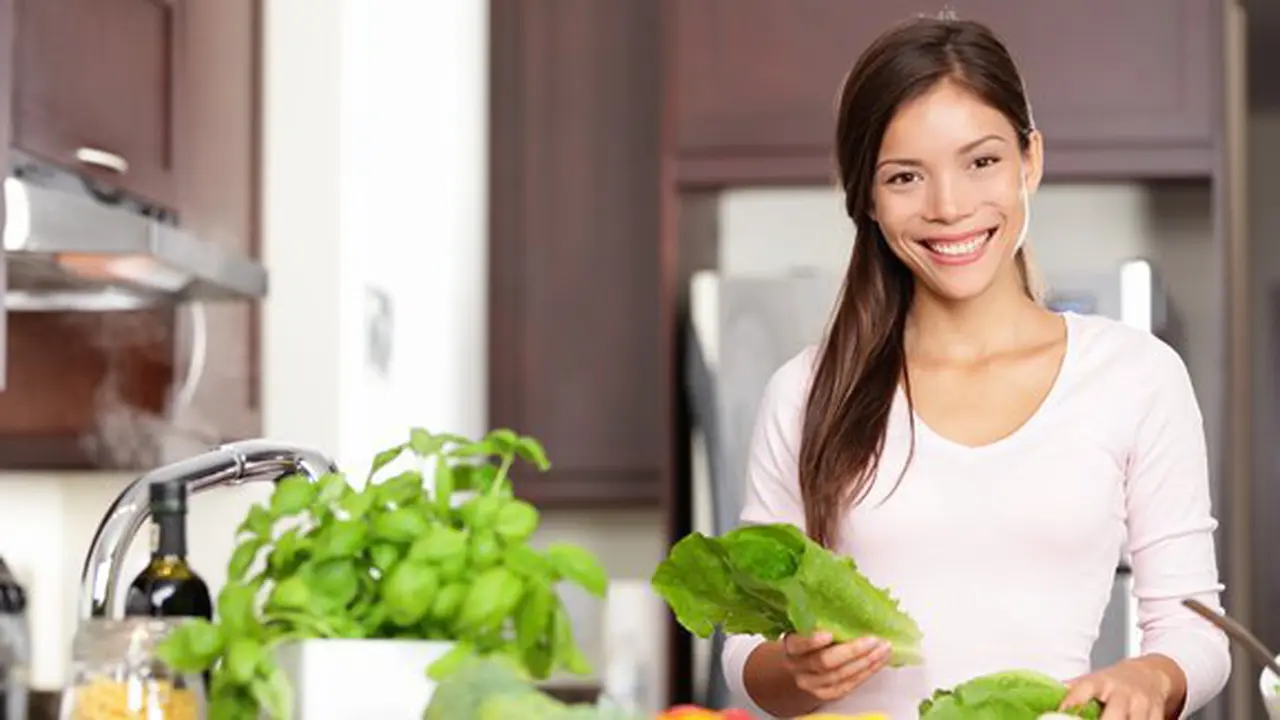 Menyisihkan uang belanja buat ditabung sangat mudah | Copyright shutterstock.com