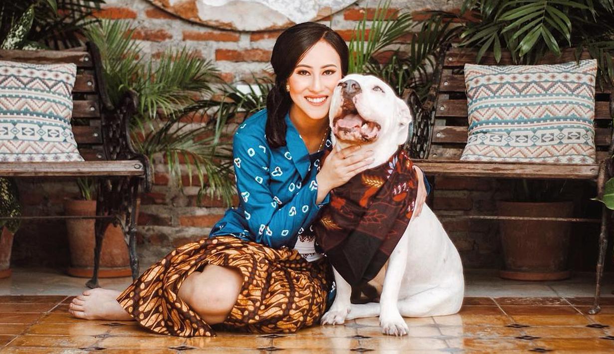 Sebelum dengan Janisa Pradja, Mike Lewis sebelumnya pernah menikah lalu bercerai dengan Tamara Blezinsky. Janisa Pradja dan Mike Lewis sudah saling mengenal selama tiga tahun. Keduanya telah berpacaran kurang lebih selama 1 tahun. (Liputan6.com/IG/janisaas)