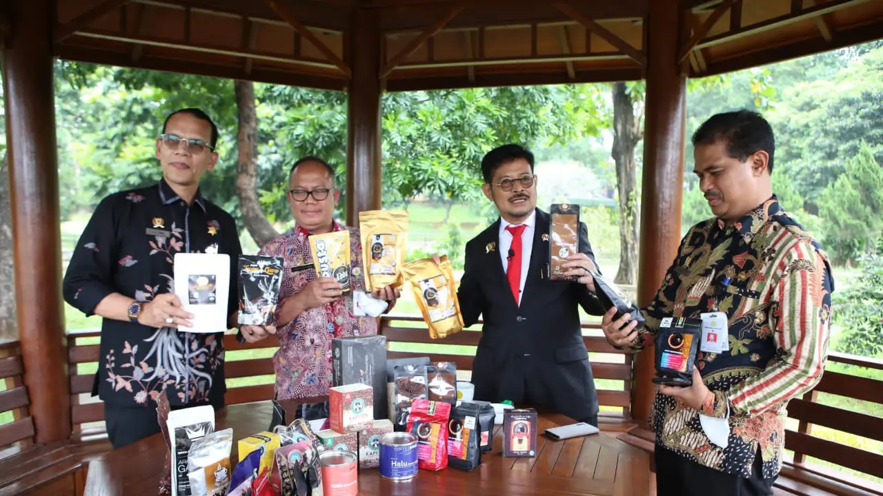 Peringati Hari Kopi Internasional, Mentan SYL Ajak Masyarakat Menanam Kopi