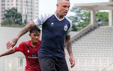 FOTO: Aksi Radja Nainggolan Bawa Bhayangkara FC Bungkam Timnas Indonesia U-20