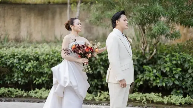 Mahalini dan Rizky Febian di resepsi kedua (Instagram/thebridestory)