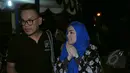  Uya Kuya dan Astrid berkunjung ke rumah Olga di kawasan Duren Sawit, Jakarta Timur, Jumat (27/3/2015). Sejumlah artis mendatangi rumah Olga setelah mendengar kematian Olga. (Liputan6.com/Faisal R Syam)