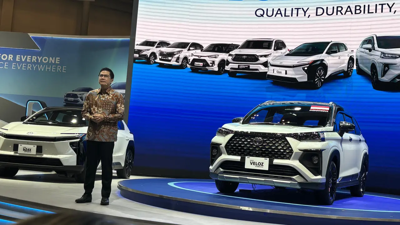 Mulai Veloz Hybrid EV hingga bZ4X Lokal, Toyota Berikan Promo Besar-Besaran di GJAW 2025 (Arief A/Liputan6.com)