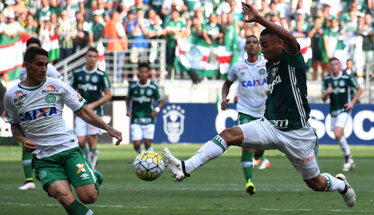 Kehadirannya diyakini akan membuat pelatih Manchester City, Pep Guardiola, memiliki banyak opsi di lini depan. Sepanjang kariernya bersama Palmeiras, Gabriel Jesus sudah mencetak 21 gol dalam 45 penampilan diberbagai ajang resmi. (AFP/Nelson Almeida)