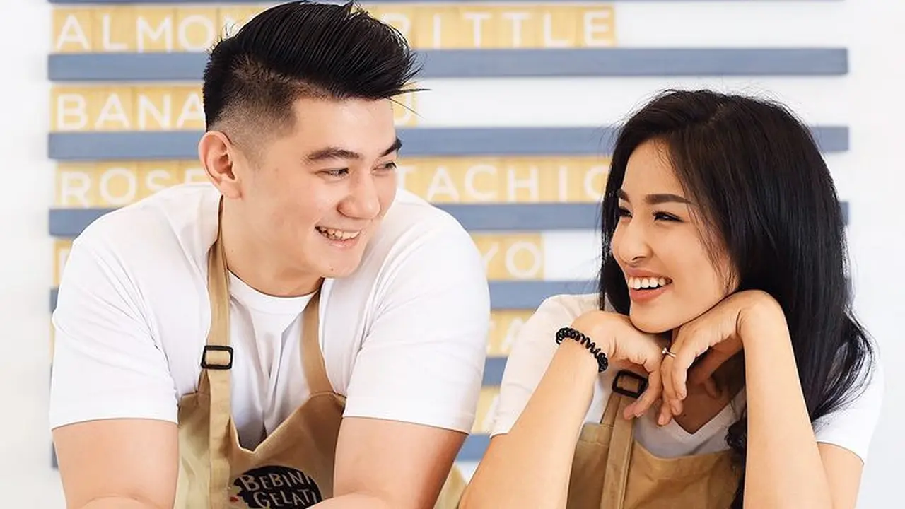 Chef Arnold dan istrinya Tiffany Soetanto (Foto: Instagram/tiffanysoetanto)