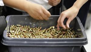 Ilustrasi amunisi. (Dok. AP/Ted S. Warren)