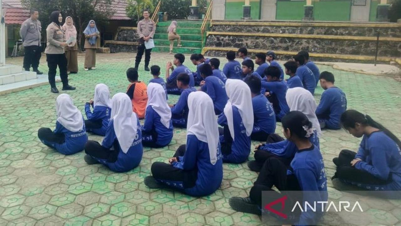 Fakta Unik: Dua Sekolah Disasar! Polres Bangka Barat Gencarkan Edukasi Pelajar Cegah Kenakalan Remaja