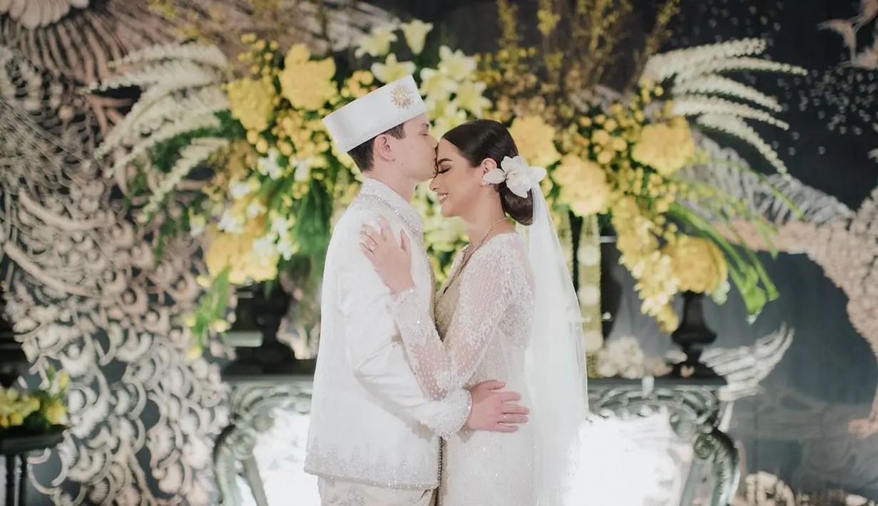 Amanda akhirnya membagikan kepingan momen sakral nan bahagia lewat unggahan Instagramnya.