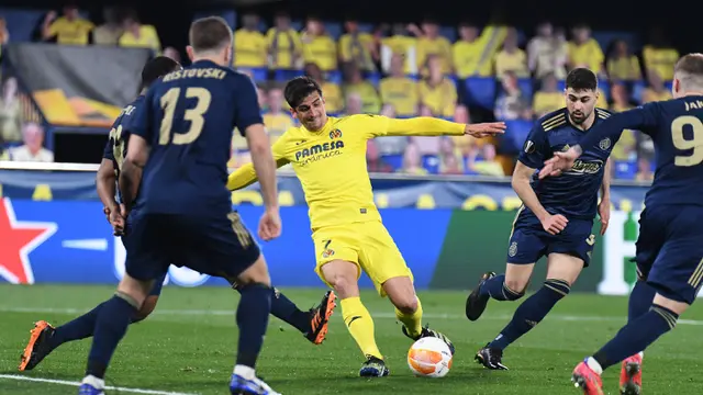 FOTO: Singkirkan Dinamo Zagreb, Unai Emery Bawa Villarreal Jumpa Mantan di Semifinal - Gerard Moreno