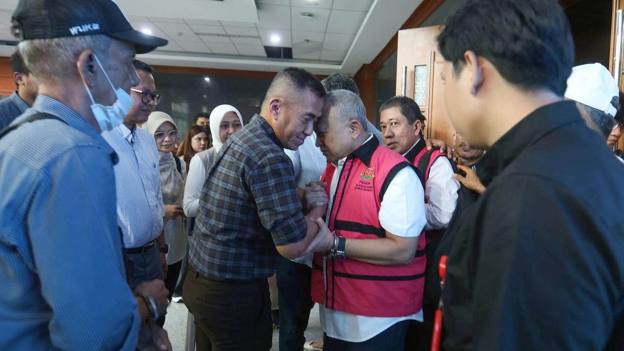 FOTO: Dua Eks Pejabat Pertamina Divonis 6 Tahun dalam Kasus Korupsi Tata Kelola Minyak Mentah Pertamina