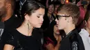 Meski menghabiskan malam Tahun Bersama, ternyata Justin Bieber  dan Selena Gomez tak menjalaninya dengan bahagia dan mesra setelahnya.(Fuse TV)