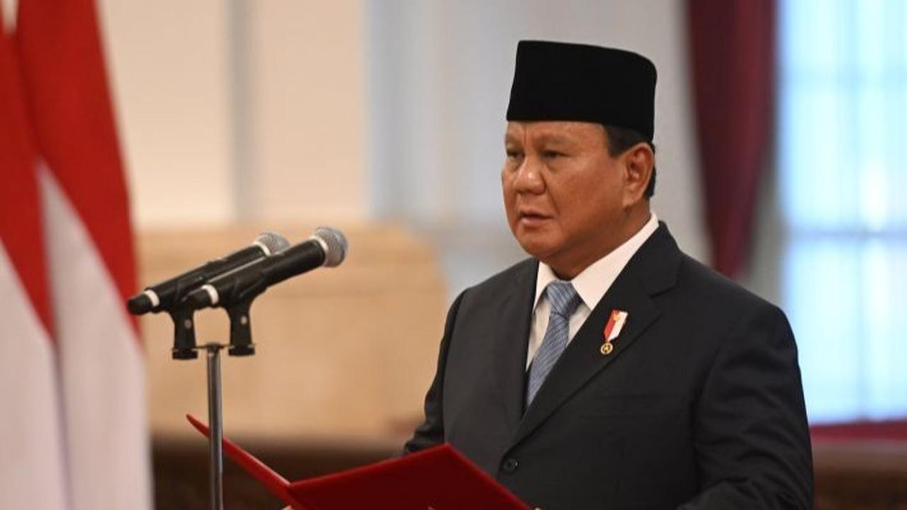 VIDEO: Momen Ekspresi Serius Prabowo Dengarkan Ceramah UAH Kemiripan Madinah dan Indonesia 2045