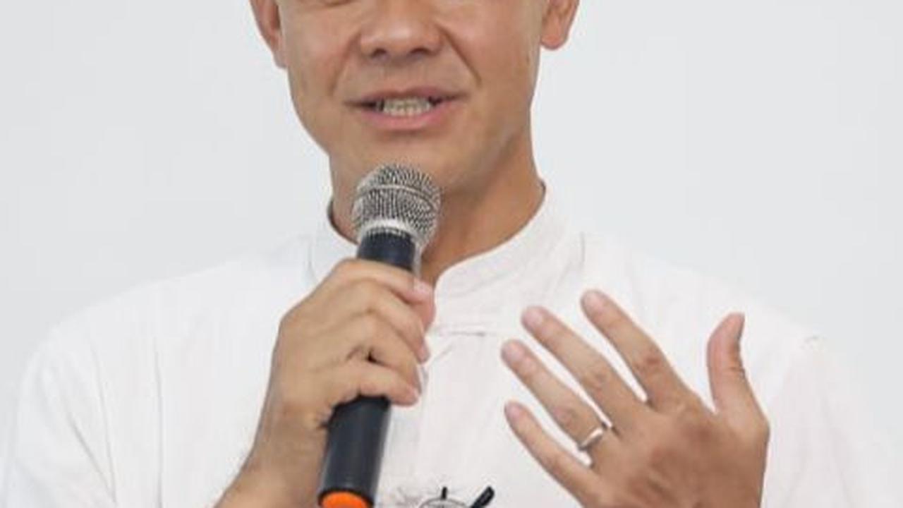 Ganjar Siap Jalankan UU Pesantren Jika Menang Pilpres 2024