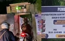 Canggih Warga Bikin 'Pintu Doraemon' di Taman Tekno Tangsel, Pakai Lampu Merah Agar Pemotor Tertib