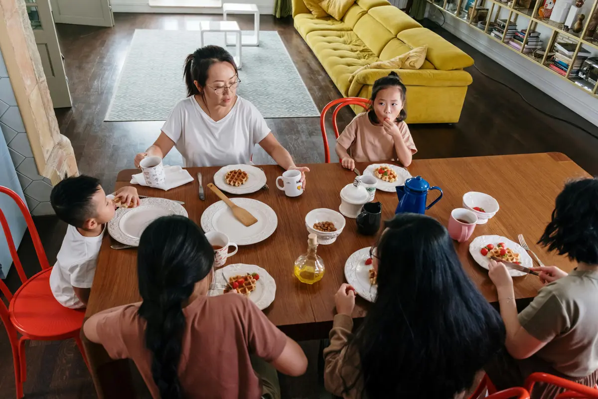 5 Cara Jadi Orang Tua Proaktif dalam Mendukung Program Makan Siang Gratis