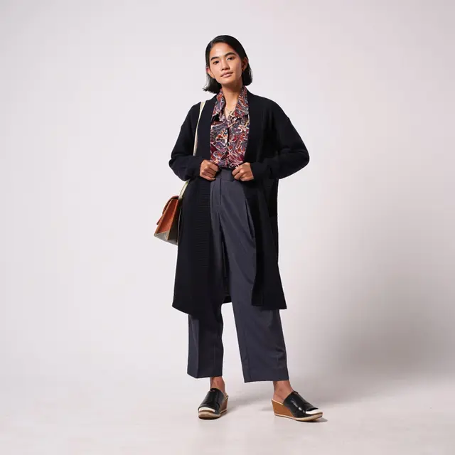 Apakah Cardigan Cocok Dengan Celana Kulot/Ilustrasi gambar oleh AI
