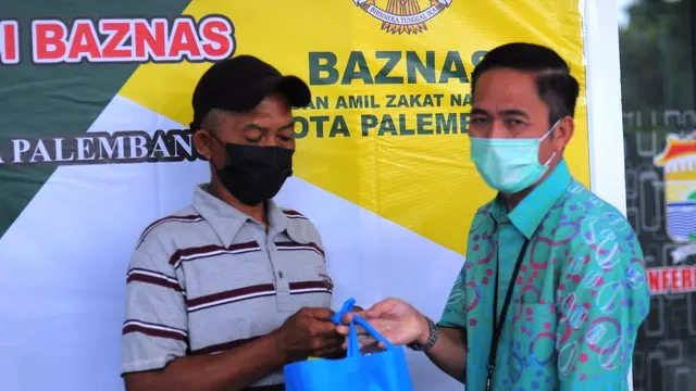 Terdampak Pandemi COVID-19, Puluhan Penggali Kubur di Palembang Dapat Santunan