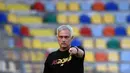 Patut dinantikan skuat serigala Roma dengan sang pawang barunya di Serie A Italia. Jose Mourinho tentunya akan siapkan taktik dan skuat terbaiknya untuk mengarungi laga yang akan dimulai 22 Agustus mendatang. (Foto: AFP/Filippo Monteforte)