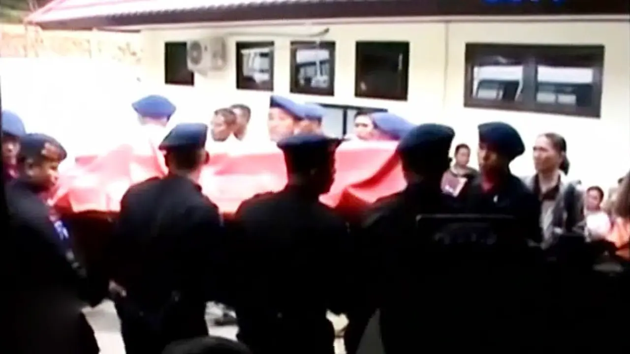 (Lip6 Malam) Brimob