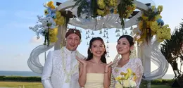Tak hanya gaunnya, aksesori yang dikenakan Jennifer juga ikut mencuri perhatian, terutama alas kaki pilihannya. [@jennifercoppenreal20].