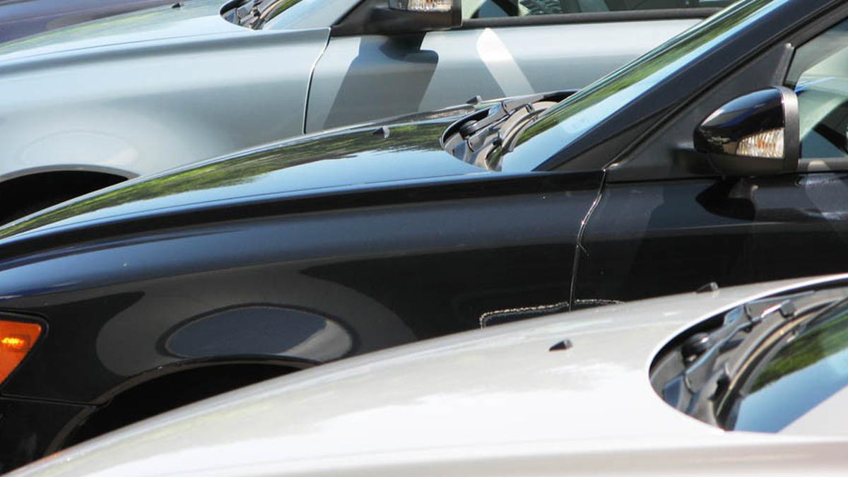 Mobil Bekas di Jakarta-Depok Sepi Peminat - Berita Otosia.com