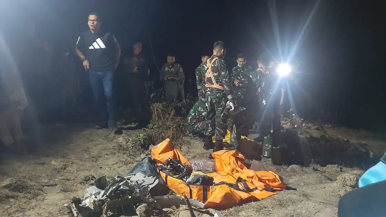 Pesawat Jatuh