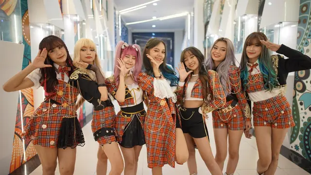 Sparkgirls memperkenalkan single Bloody Love