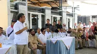 Partai Gerindra kembali menyalurkan bantuan paket sembako kepada warga korban banjir di Kelurahan Tirto dan Kelurahan Pasirsari Kraton Kramatsari, Kecamatan Pekalongan Barat, Kota Pekalongan, Senin (9/1/2023). (Ist).