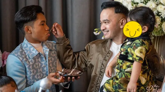 7 Potret Ulang Tahun Betrand Peto yang ke-17 Tahun, Dapat Kado Terindah
