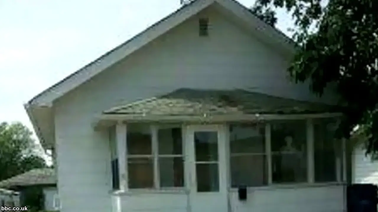 rumah-berhantu-140130c.jpg