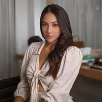 Anya Geraldine, salah satu sosok perempuan yang memang diidolakan hampir semua laki-laki. Pasalnya, parasnya yang cantik dan menawan selalu sukses mencuri perhatian. (Instagram/anyageraldine)