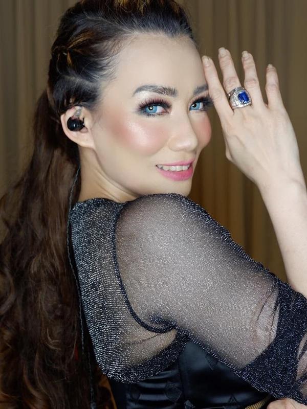 Reza Artamevia. (Foto: Instagram @rezaartameviaofficial)