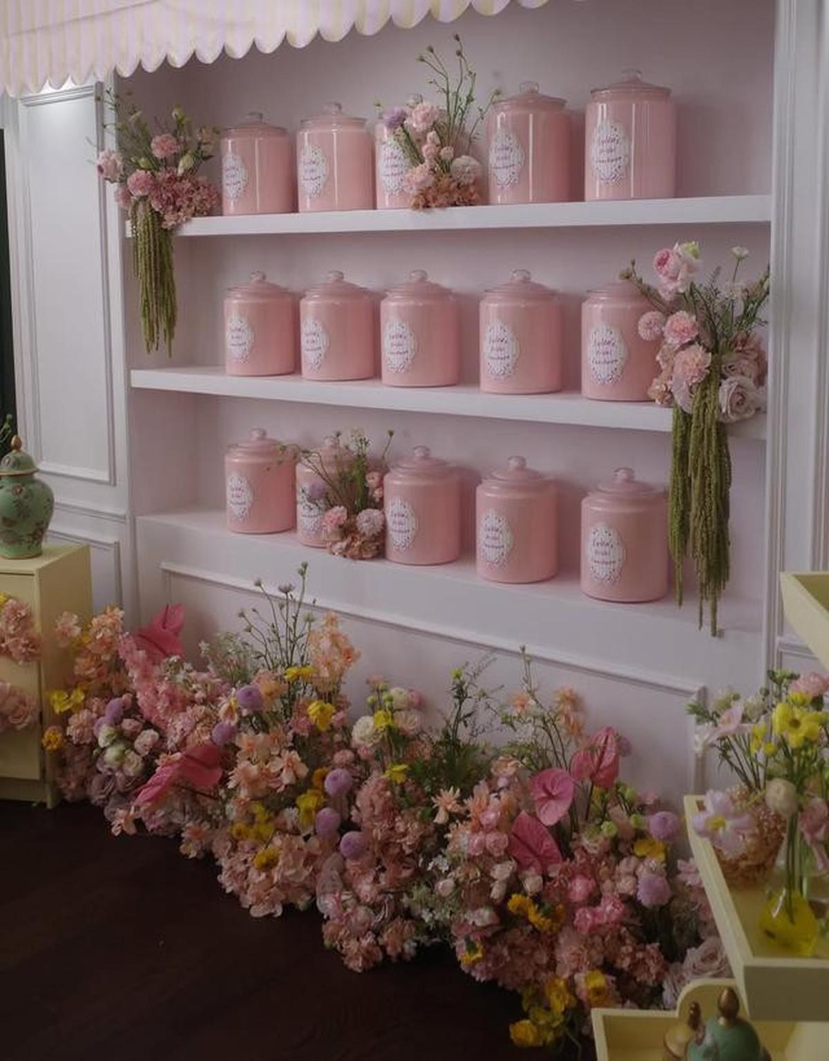 12 Potret Dekorasi Acara Bridal Lunch Syifa Hadju dengan Warna Serba Pastel