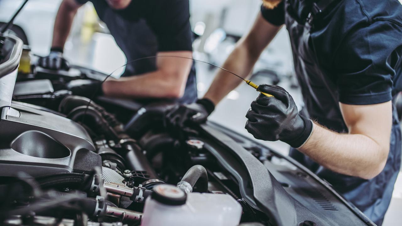 Dampak Buruk Sering Telat Ganti Oli Mobil, Lihat Nomor 5!