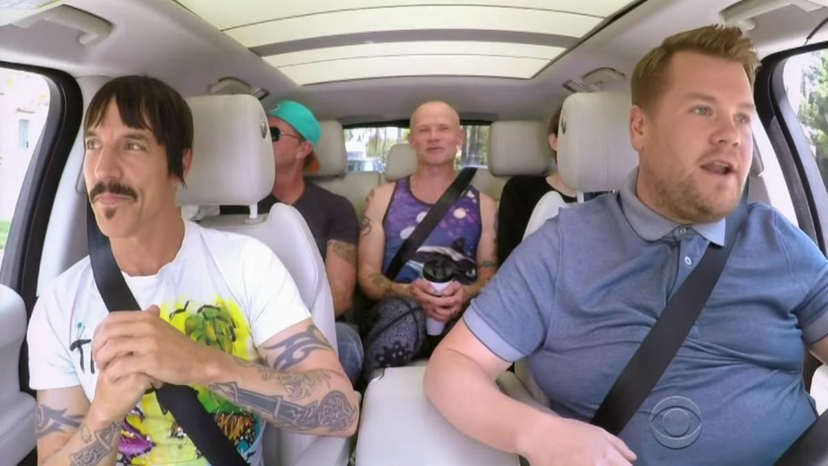 Karaoke Gokil ala James Corden dan Red Hot Chilli Peppers