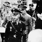 Perwira tinggi Nazi, Heinrich Himmler, memakai desain Hugo Boss. Dok:&nbsp;German Federal Archive/Wiki Commons