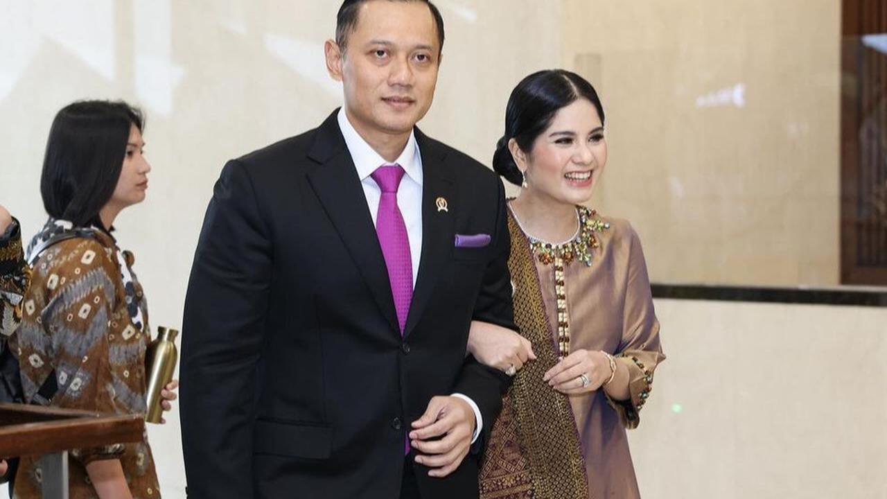 VIDEO: Pecah Tangis Haru Annisa Pohan, AHY Lulus Cumlaude Gelar Doktor