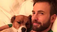 Chris Evans Nyemplung Kolam Telanjang Dada, Fans Heboh Lihat Koleksi Tatonya