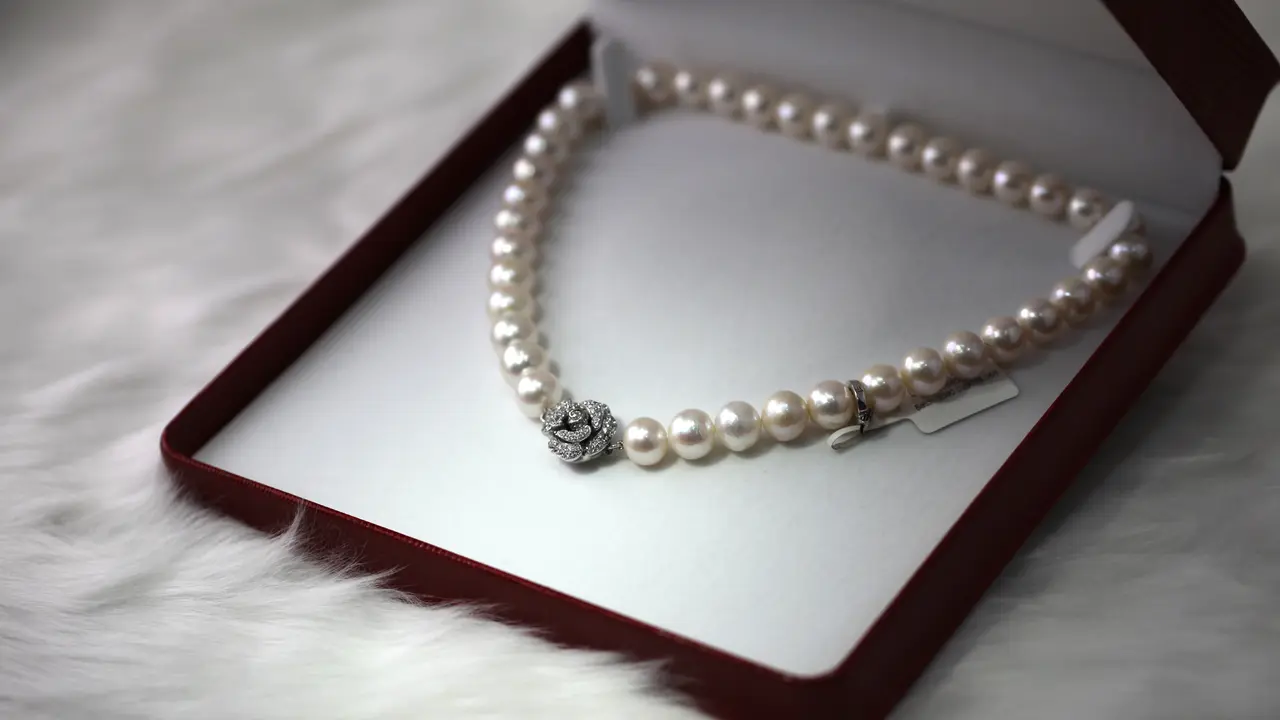 Mimpi Kalung Emas