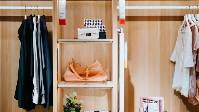 Ilustrasi lemari pakaian