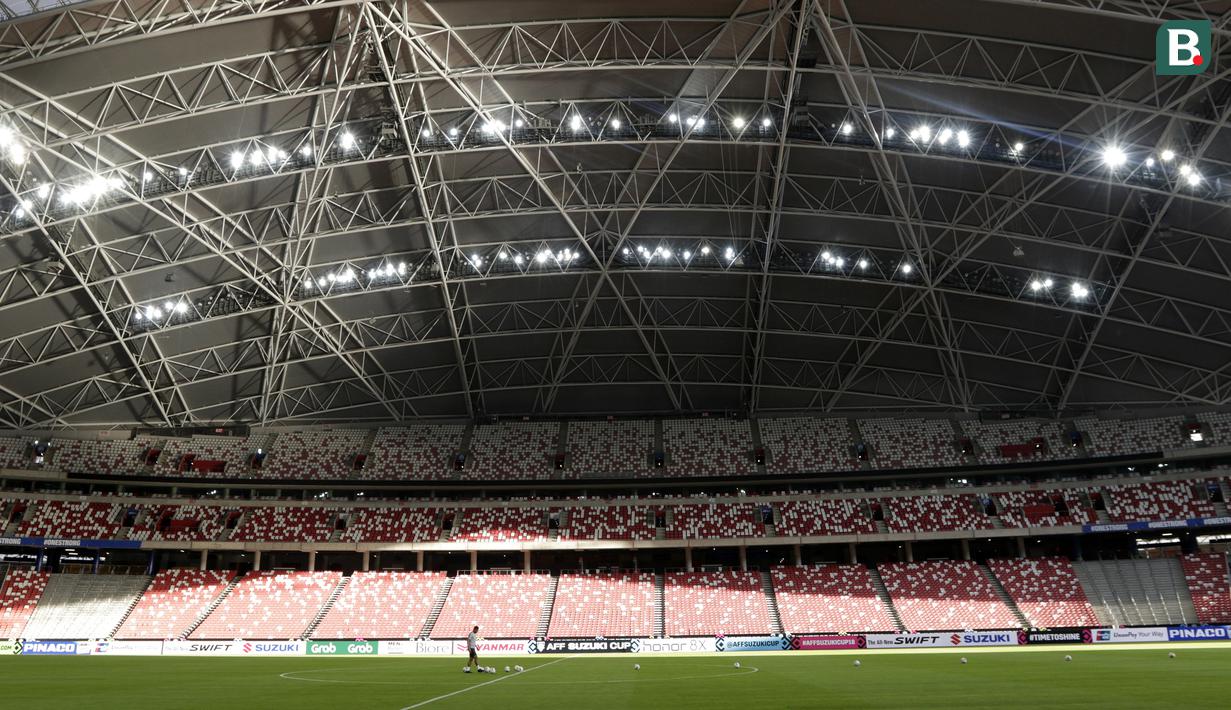 Suasana tampak dalam dari Stadion Nasional di Singapura, Kamis (8/11). Stadion ini akan menggelar laga Piala AFF 2018 antara Singapura melawan Timnas Indonesia. (Bola.com/M. Iqbal Ichsan)