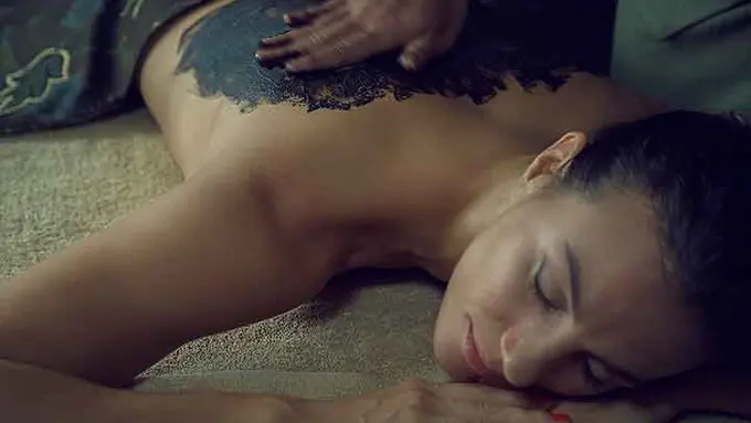 Spa dengan atmosfer air terjun